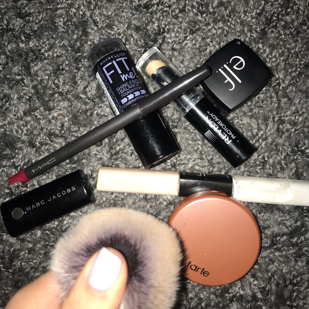 Makeup bundle